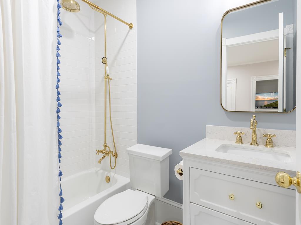 Newly Renovated - 9 Bedroom Rental - Sleeps 25 | Photo 15