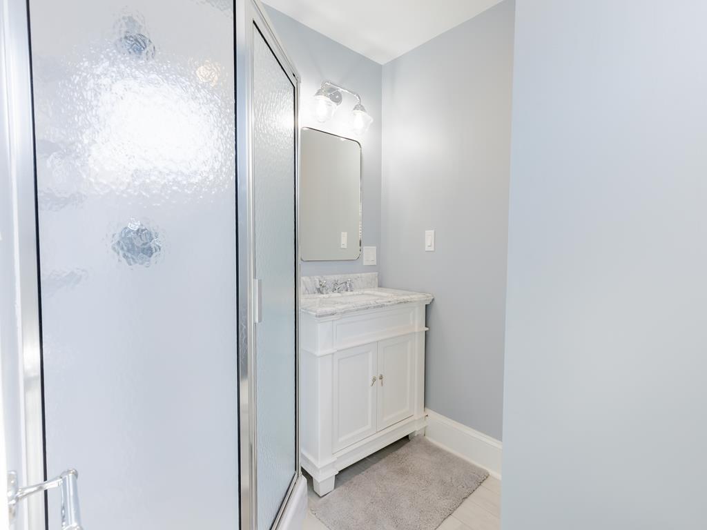 Newly Renovated - 9 Bedroom Rental - Sleeps 25 | Photo 20