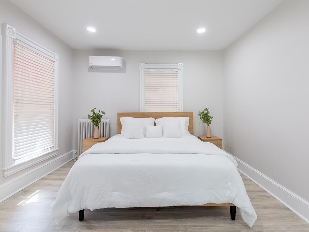 Newly Renovated - 9 Bedroom Rental - Sleeps 25 | Photo 21