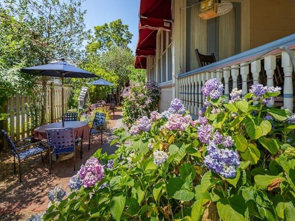 Newly Renovated - 9 Bedroom Rental - Sleeps 25 | Photo 35