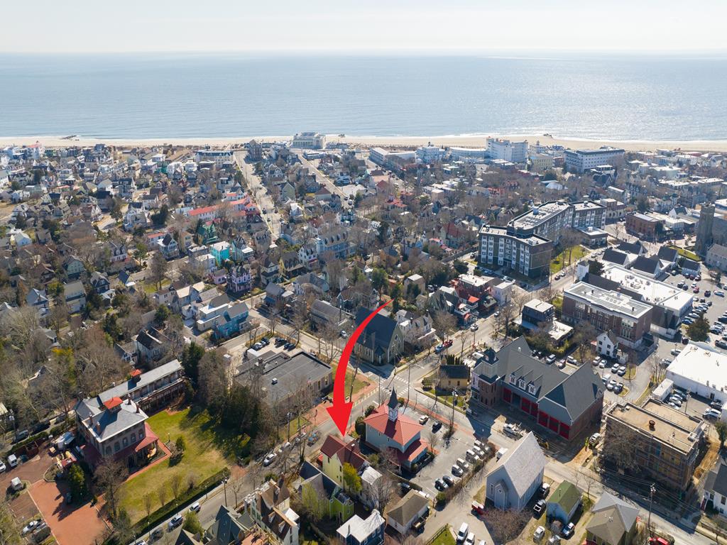 Newly Renovated - 9 Bedroom Rental - Sleeps 25 | Photo 36