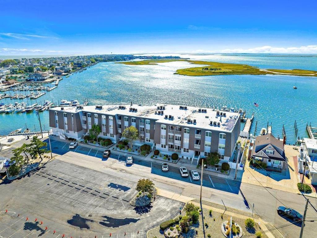310 S. West Avenue, Beach Haven (Bay Front)