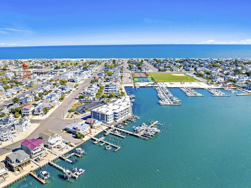 310 S. West Avenue, Beach Haven (Bay Front)