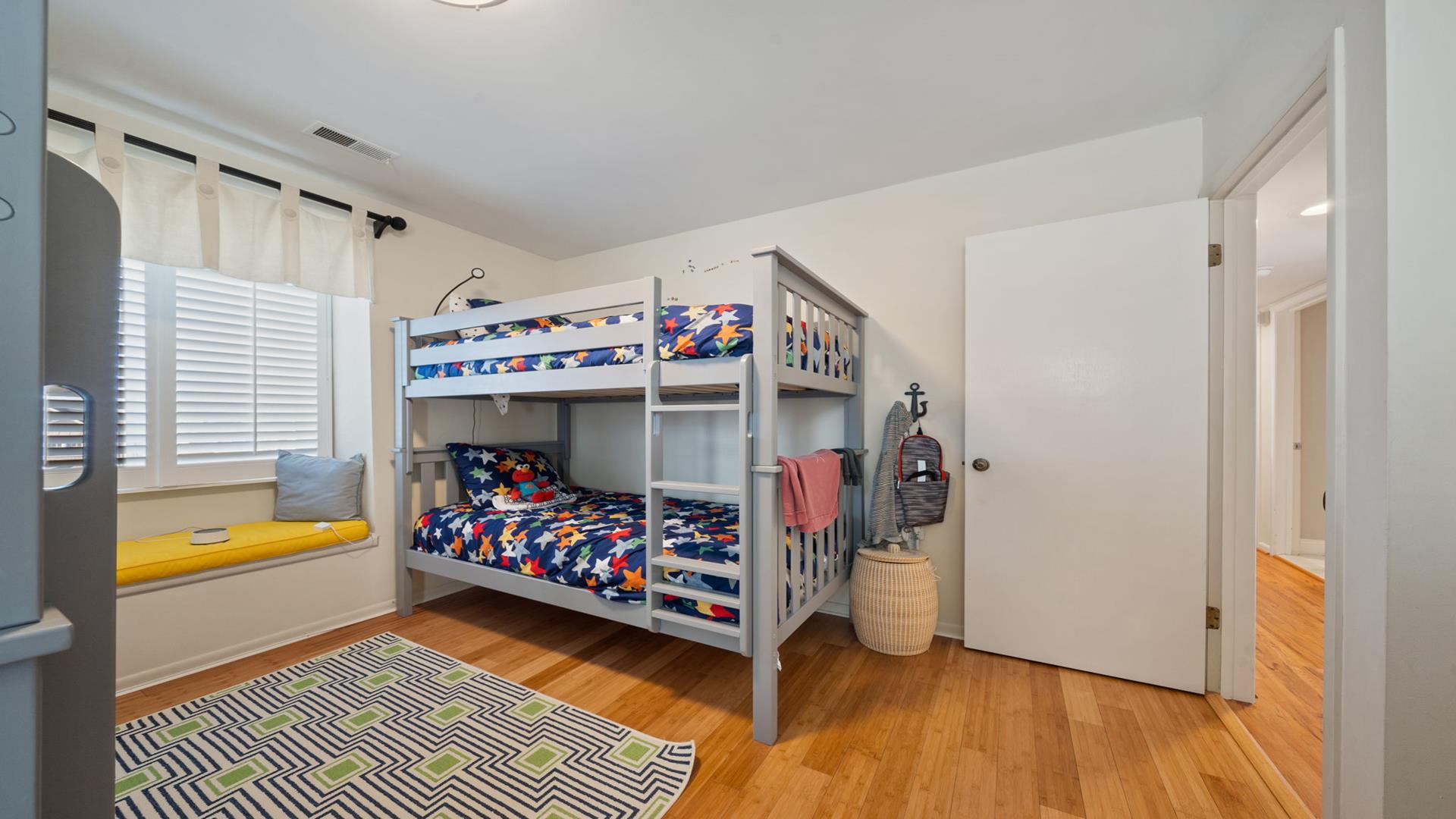 10726 Third Avenue, Stone Harbor (Mid-Island)