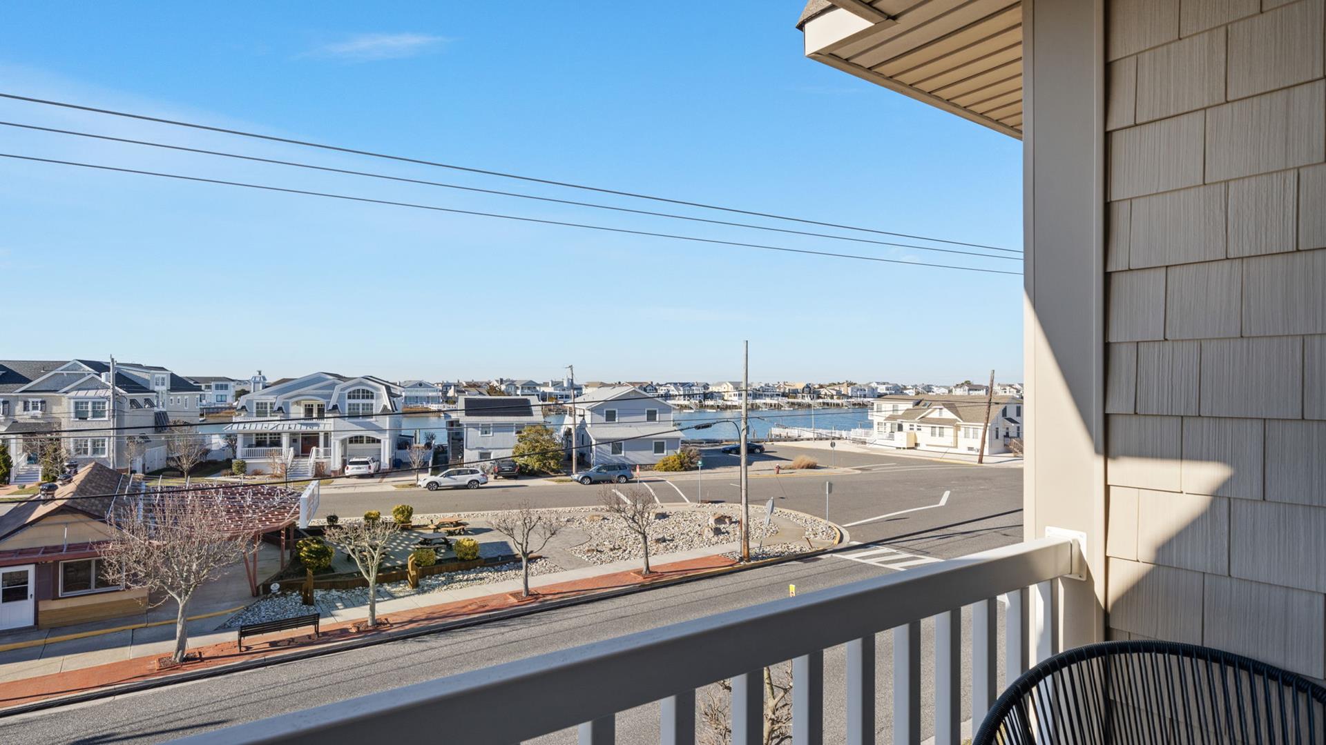 10726 Third Avenue, Stone Harbor (Mid-Island)