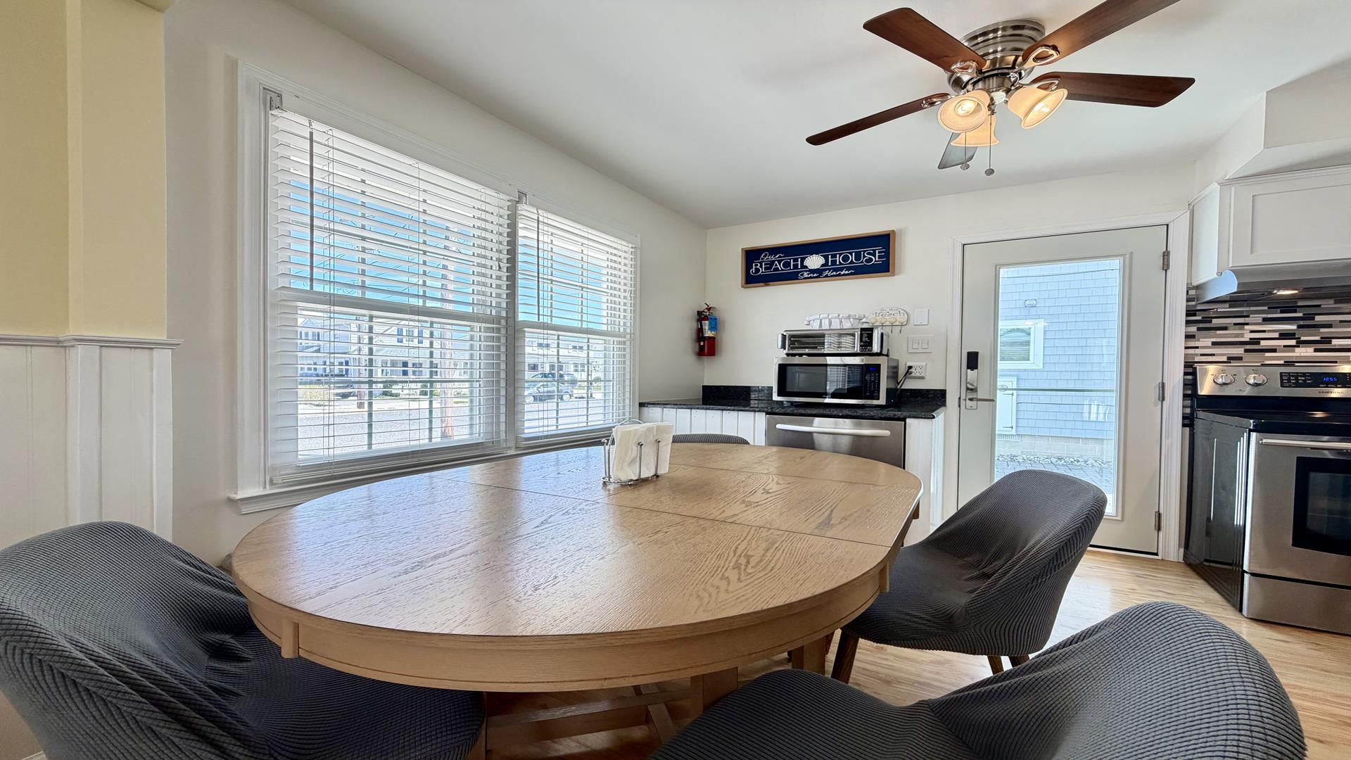 265 98th Street, Stone Harbor (Mid-Island) - Picture 4