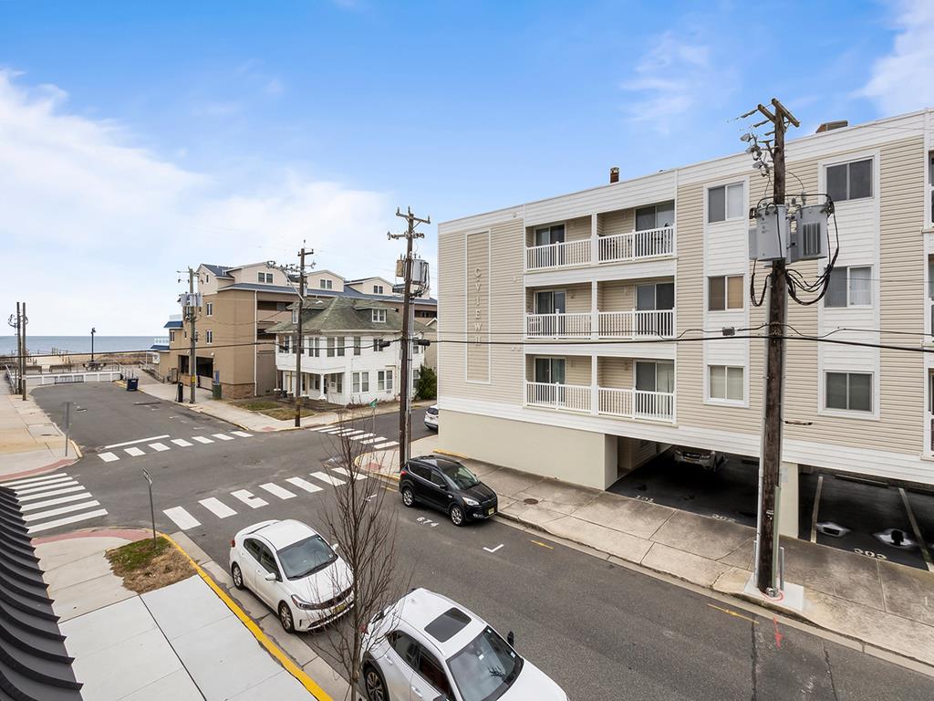 33 42nd Street, Sea Isle City (Beach Block)