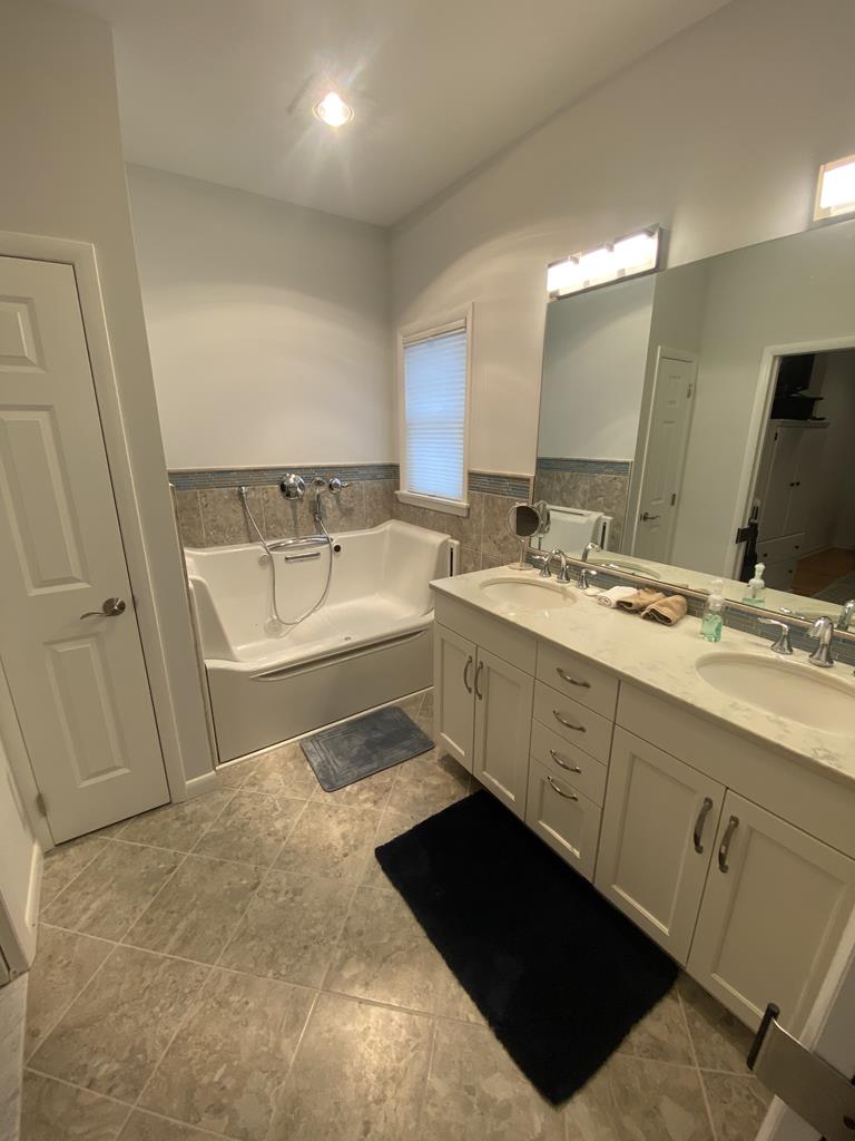 104 W. Pennsylvania Avenue, Beach Haven Terrace (Bay Side)