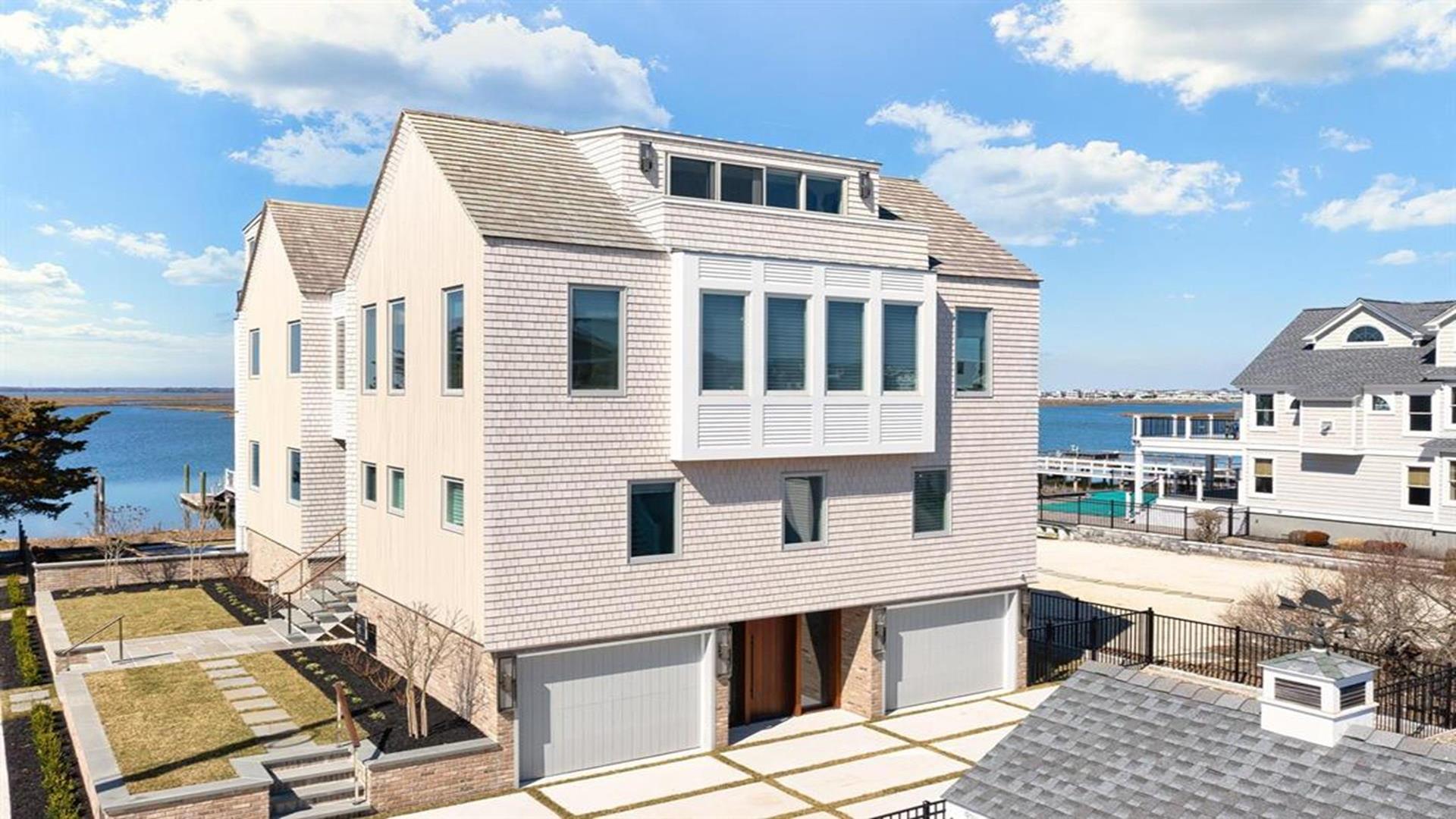 315 58th Street, Avalon (Bay Front)