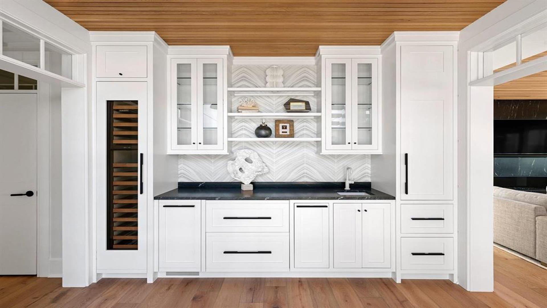 315 58th Street, Avalon (Bay Front)