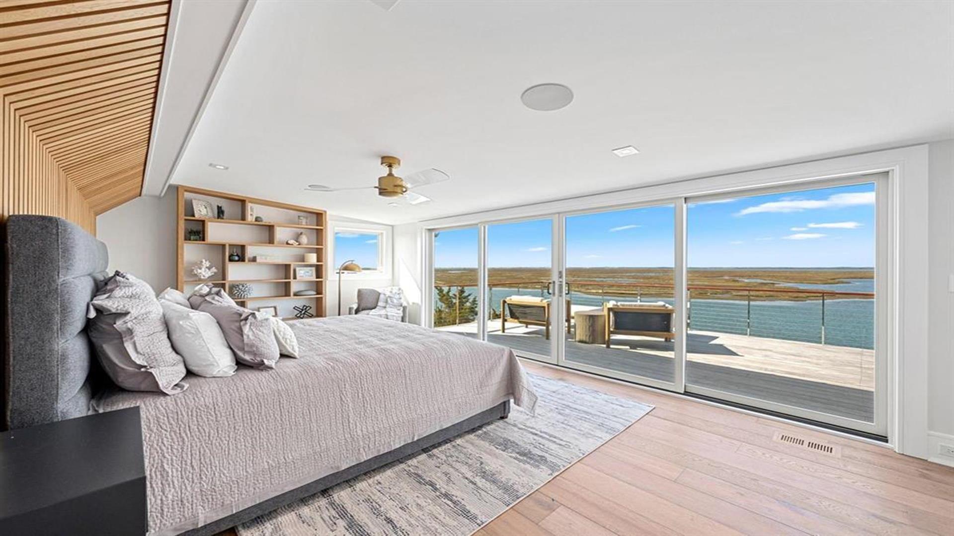 315 58th Street, Avalon (Bay Front)