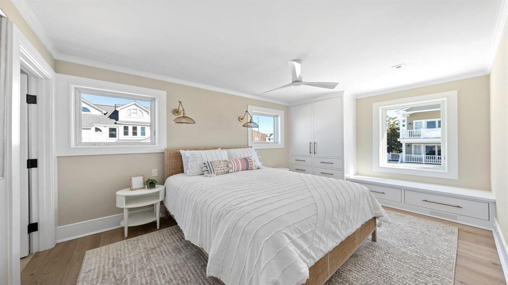 315 58th Street, Avalon (Bay Front)