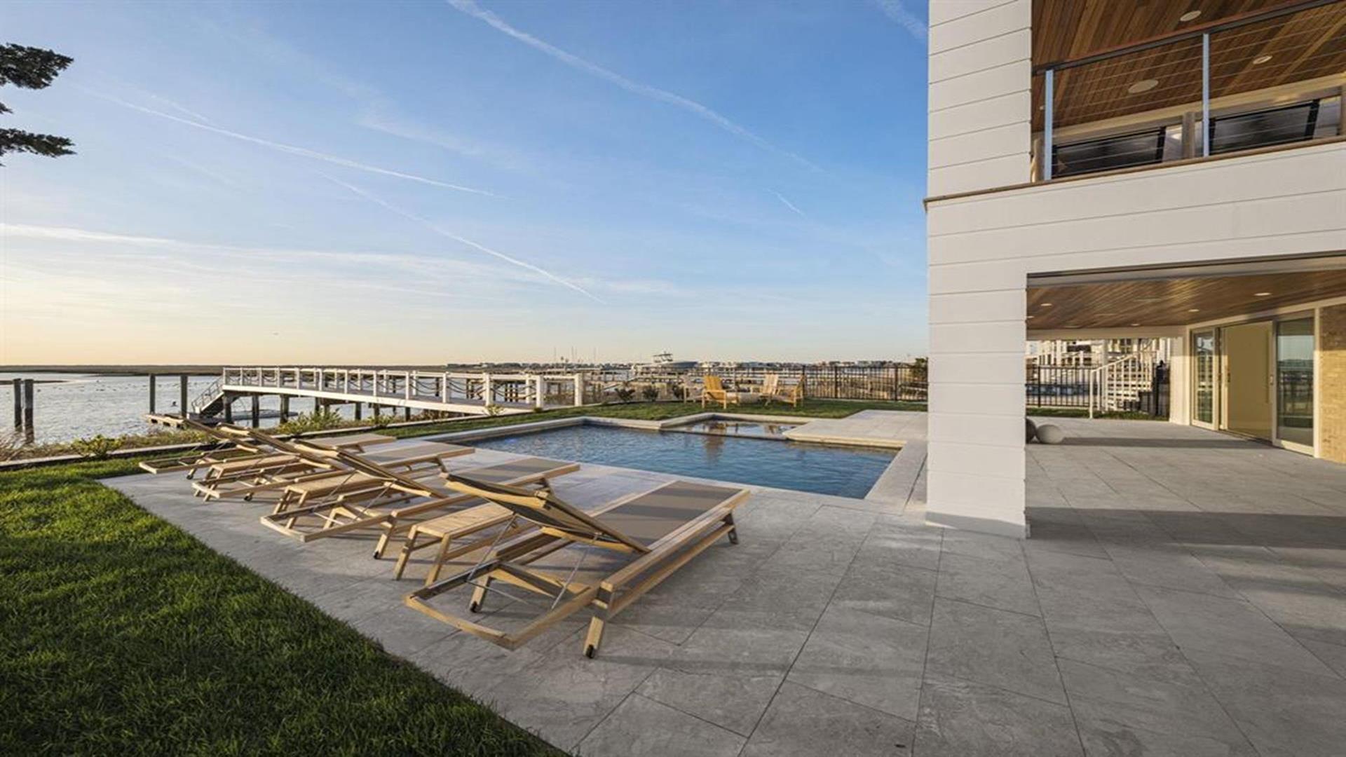 315 58th Street, Avalon (Bay Front)