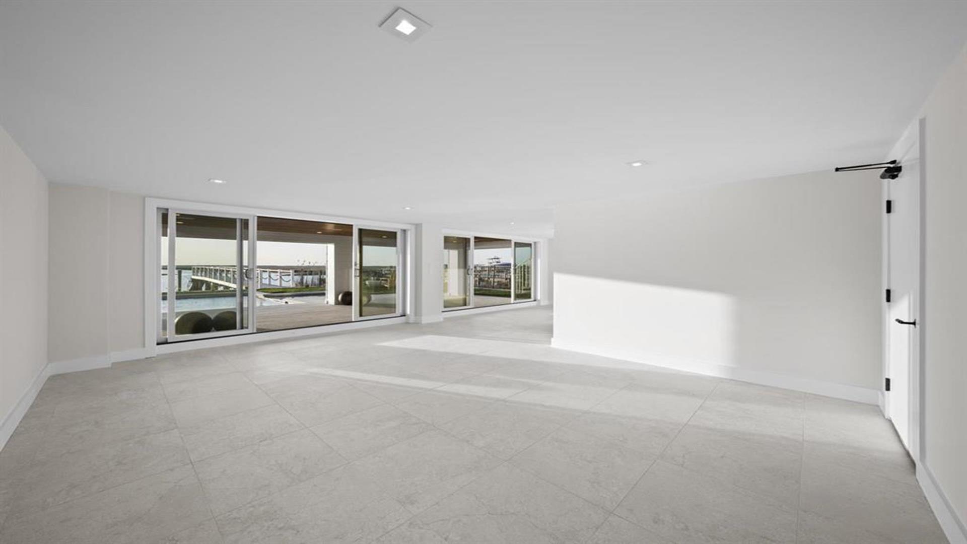 315 58th Street, Avalon (Bay Front)