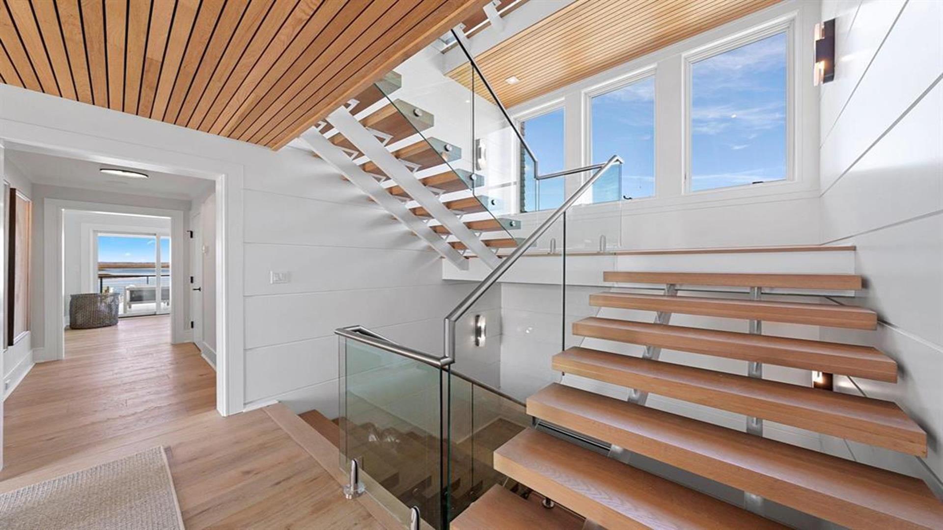 315 58th Street, Avalon (Bay Front)