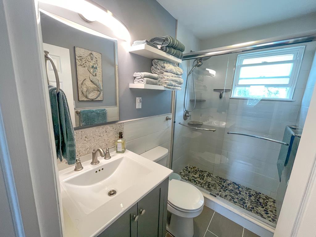 301 Queen Street, Unit 4- Benton Condominium | Photo 27