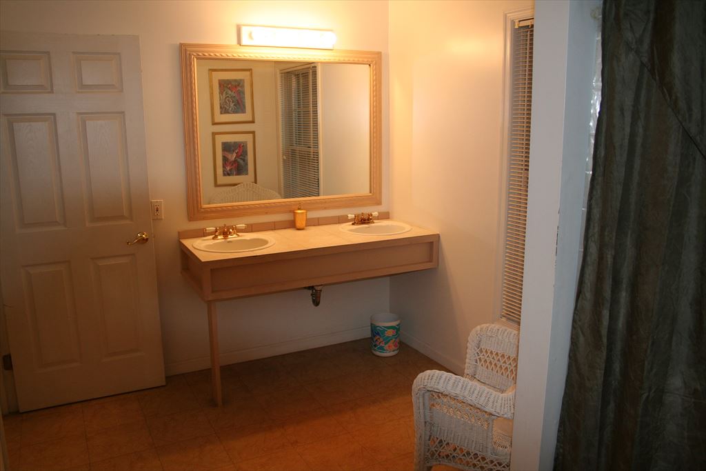 7922 Central Avenue - Picture 