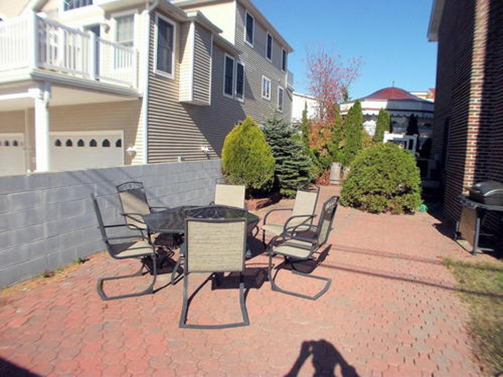 7922 Central Avenue, Sea Isle City (Center)