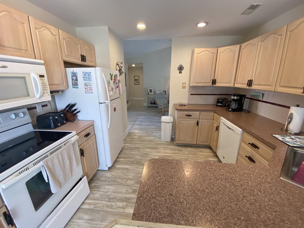 You will Love it on Landis! | Photo 9