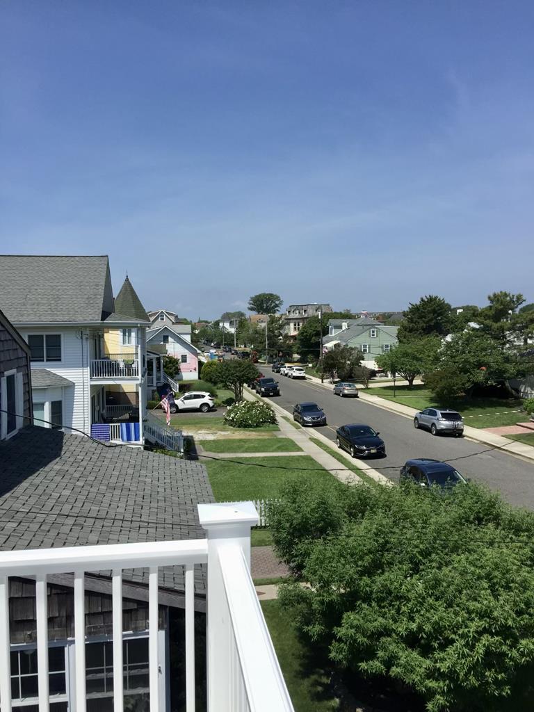 4 Bedrooms with Game Room! 2 Blocks to the Beach! | Photo 18