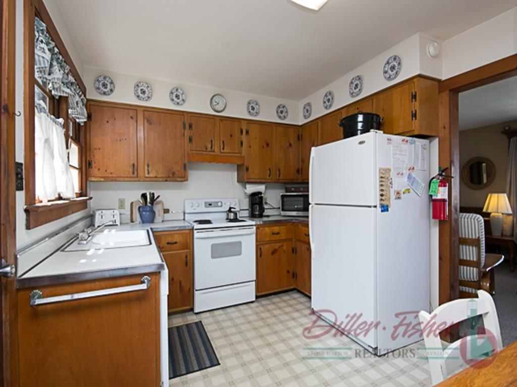 4849 Ocean Drive, Avalon (Center)