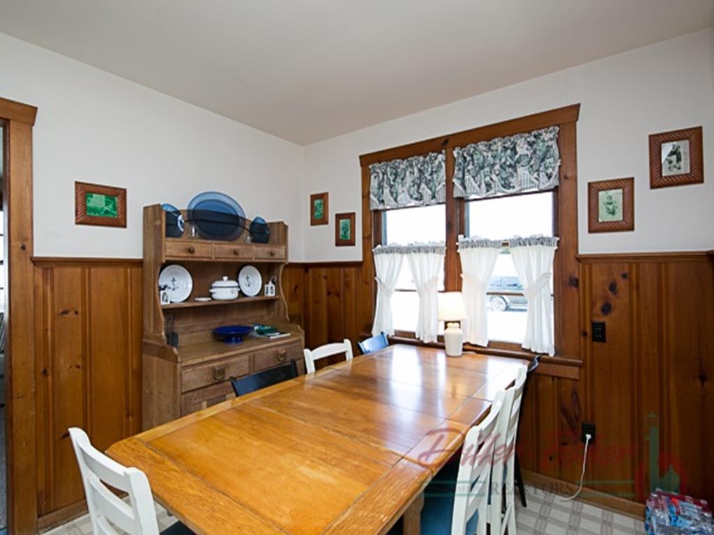 4849 Ocean Drive, Avalon (Center)