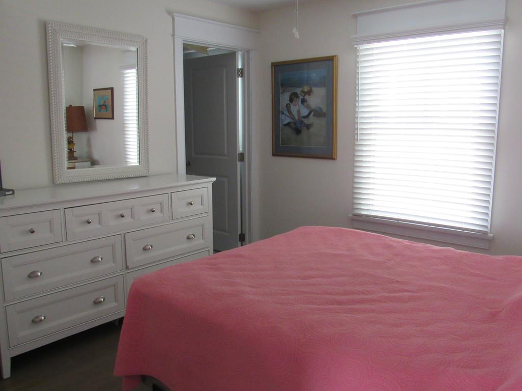 4700 Pleasure Avenue South - Picture 