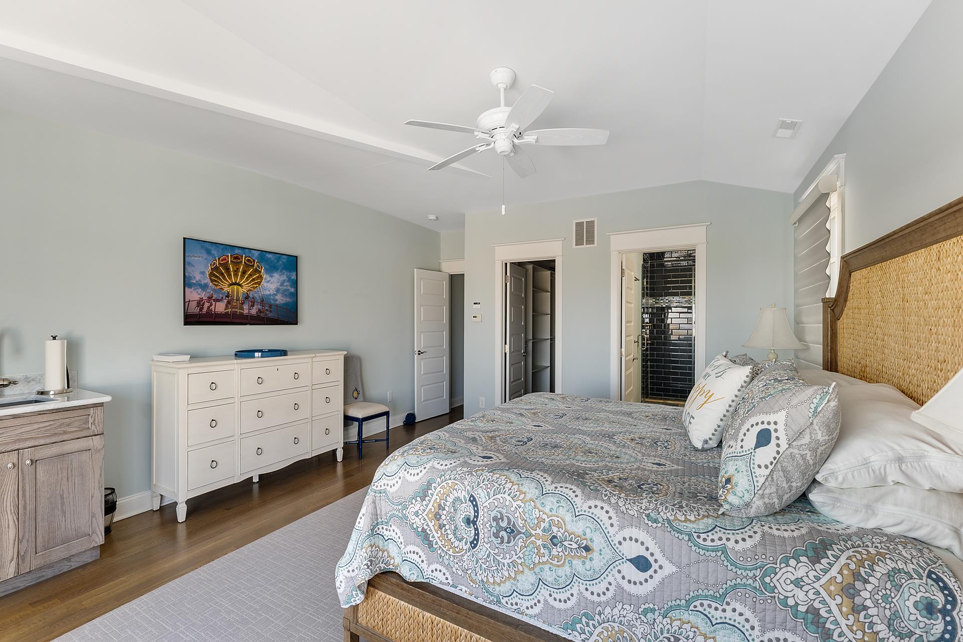 765 Sunrise Drive, Avalon (Bayfront)