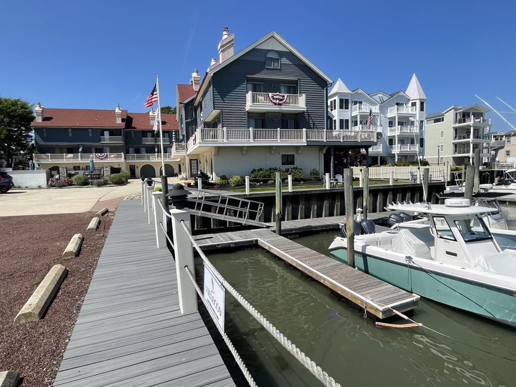 The Waterfront Townhouse in Marina District! | Photo 3