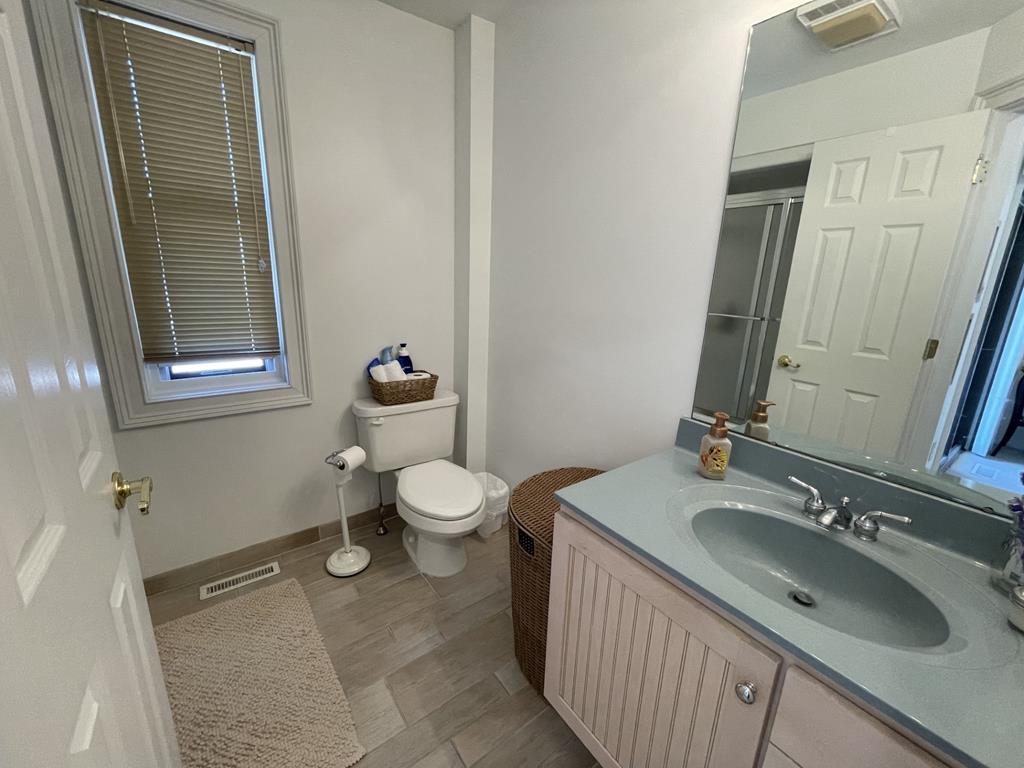 The Waterfront Townhouse in Marina District! | Photo 25