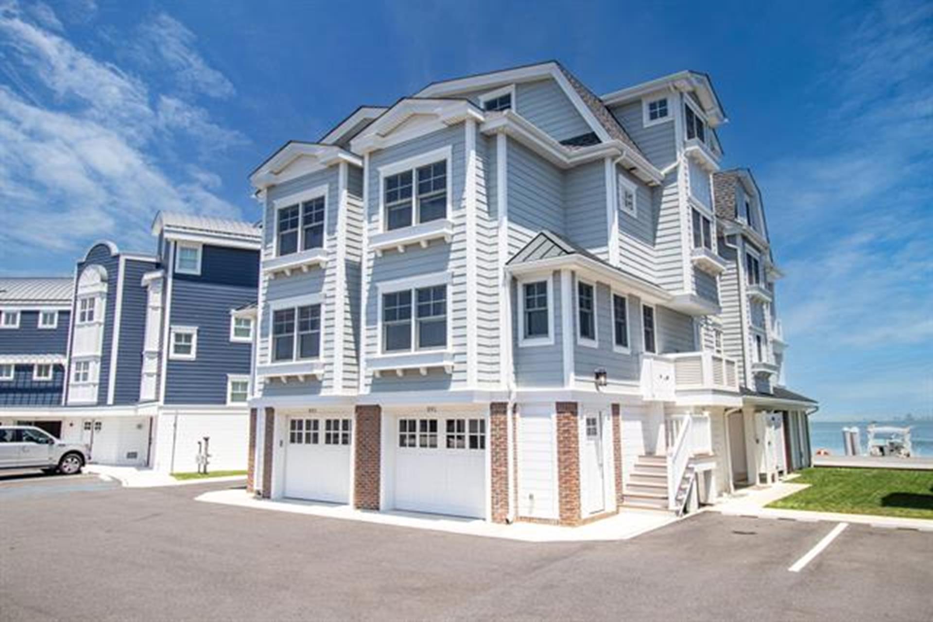 891 21st Street, Avalon Avalon Sales