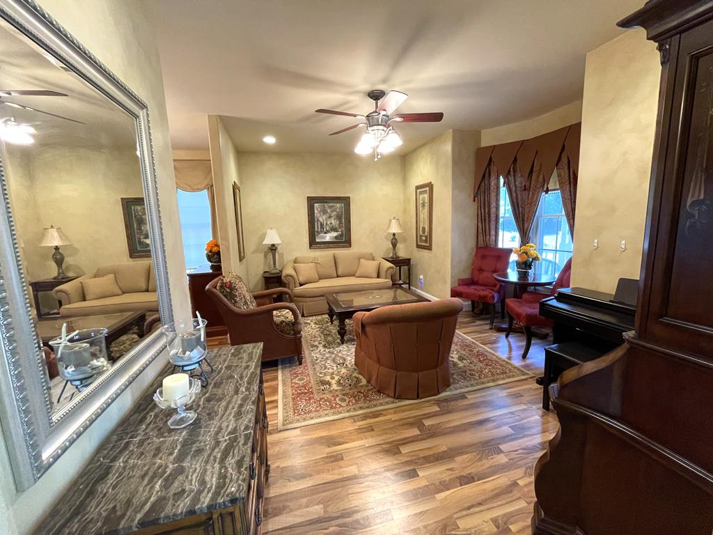 733 Sunset Blvd | Photo 16