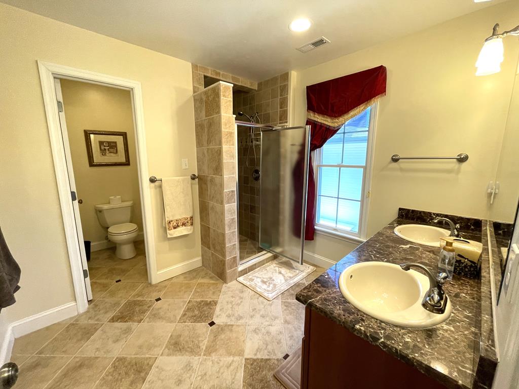 733 Sunset Blvd | Photo 30