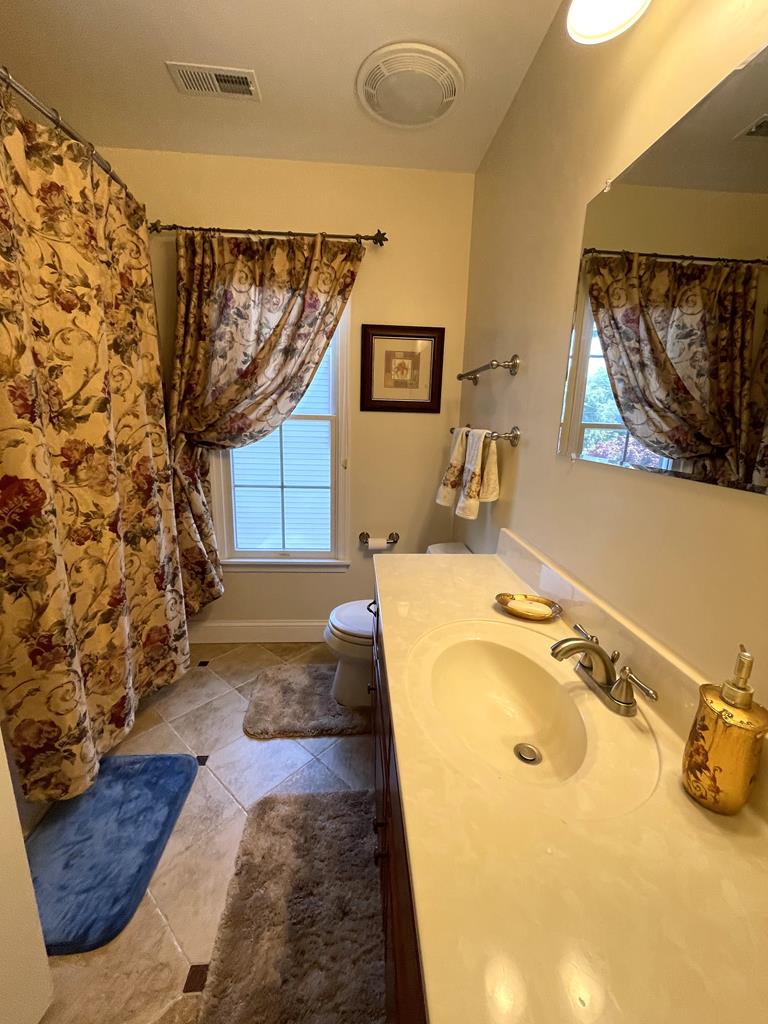 733 Sunset Blvd | Photo 35