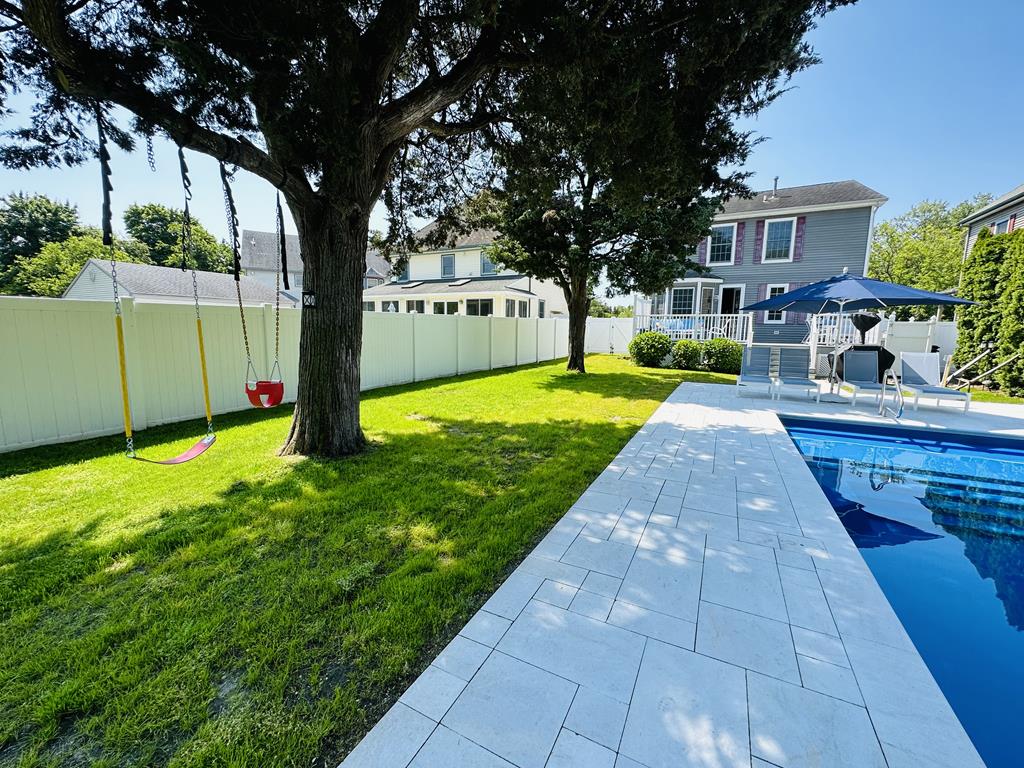 733 Sunset Blvd | Photo 11