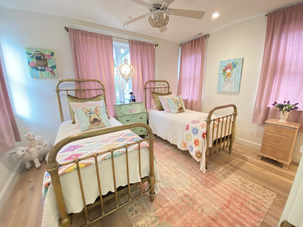 12 Pearls | Photo 18