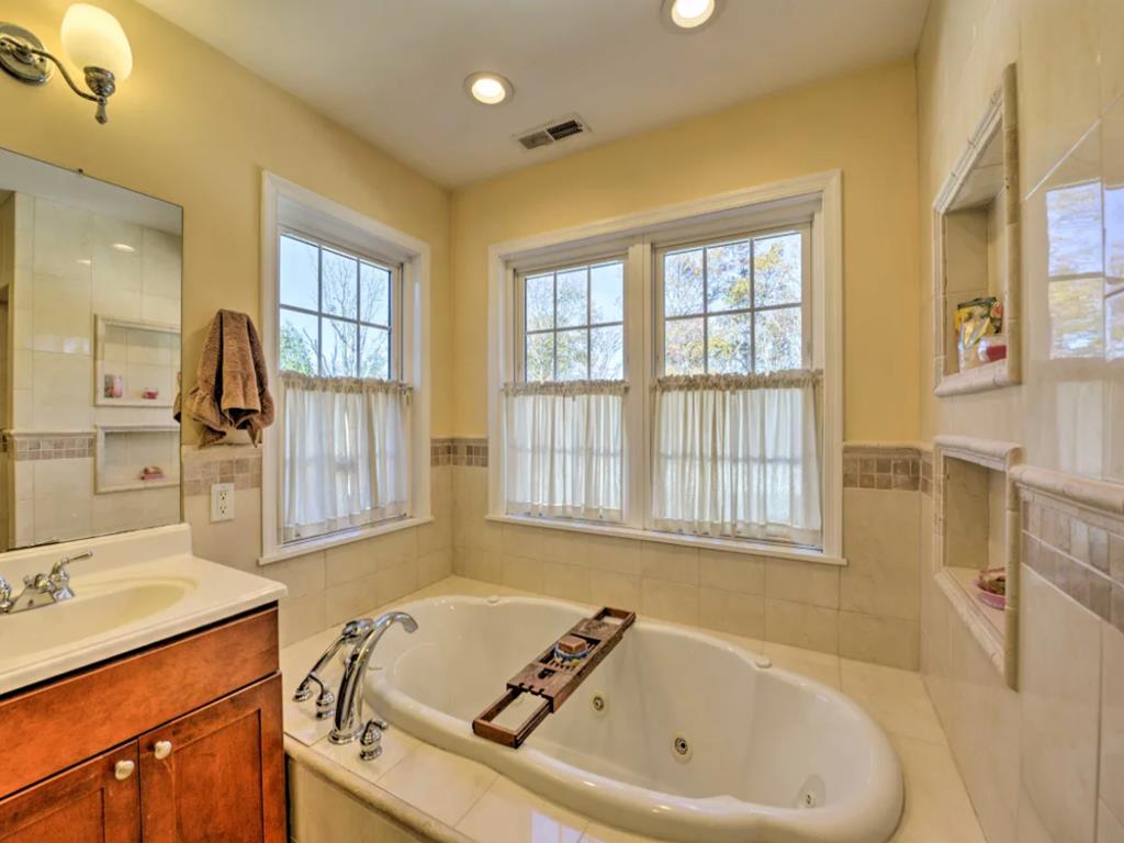 North Cape May Getaway w/ Private Deck & Hot Tub! | Photo 13