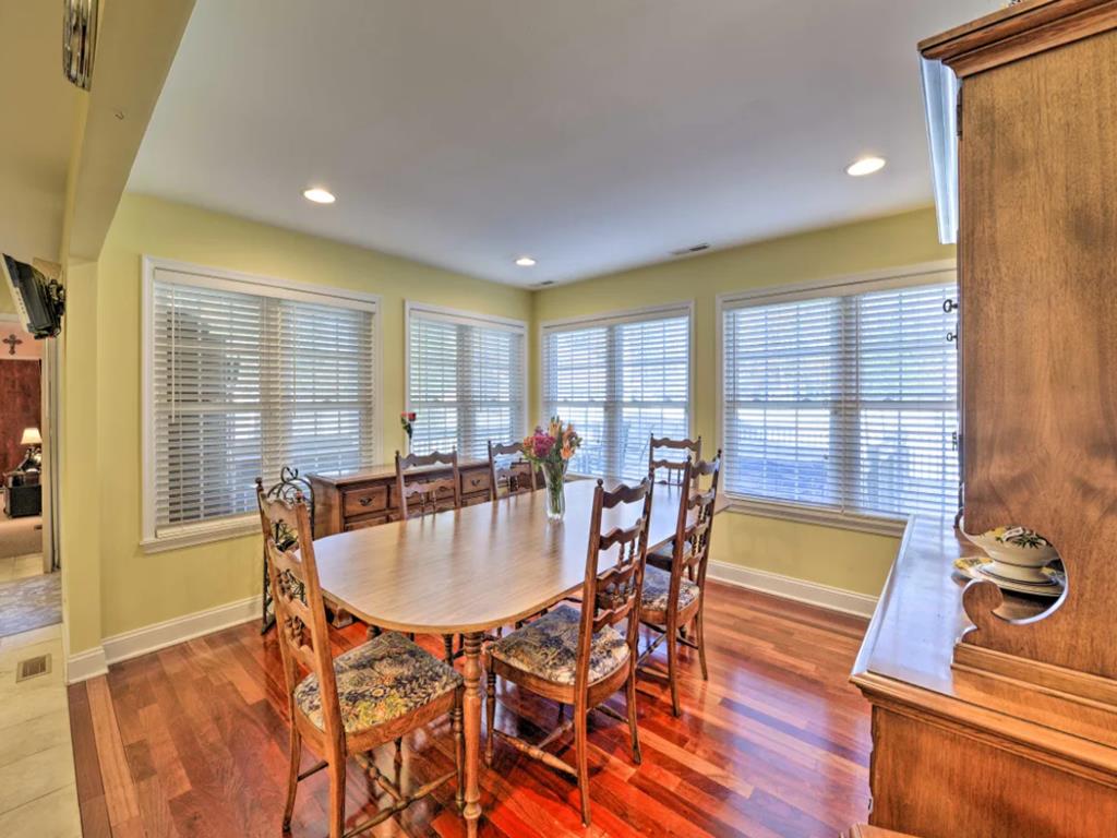 North Cape May Getaway w/ Private Deck & Hot Tub! | Photo 7