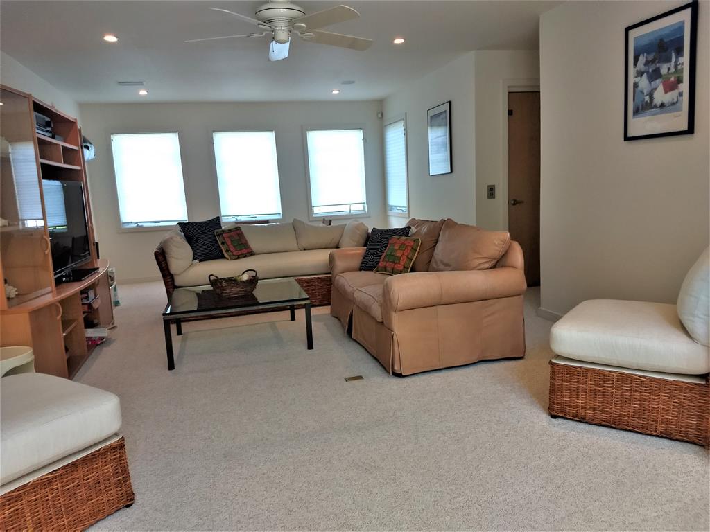 32 C Long Beach Blvd, Loveladies Vacation Rental hch Real Estate