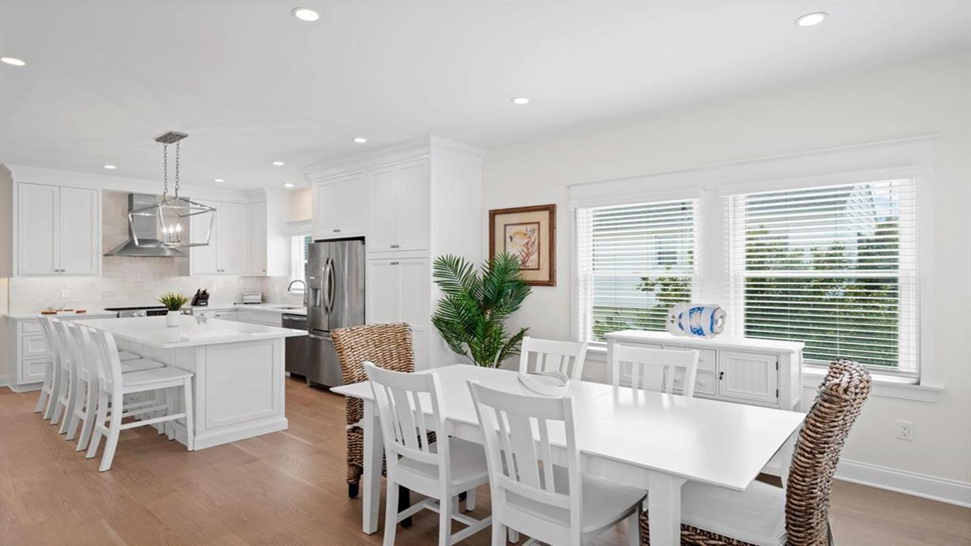 5765 Ocean Drive, Avalon (Mid-Island) - Picture 3