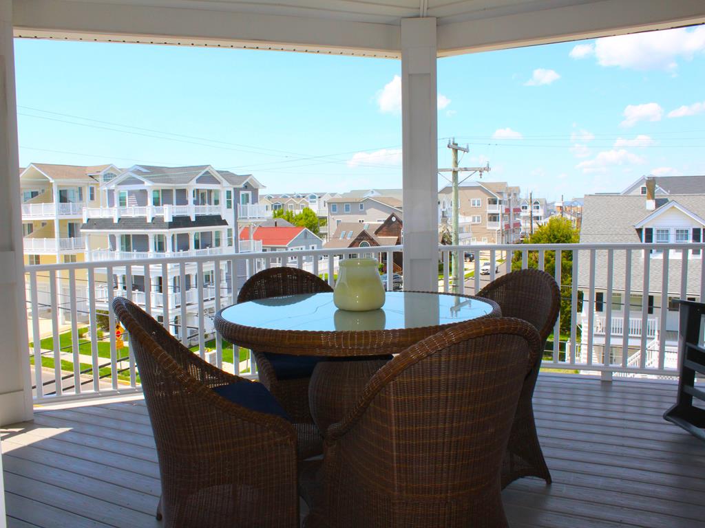 147 43rd Street, Sea Isle City (Center)