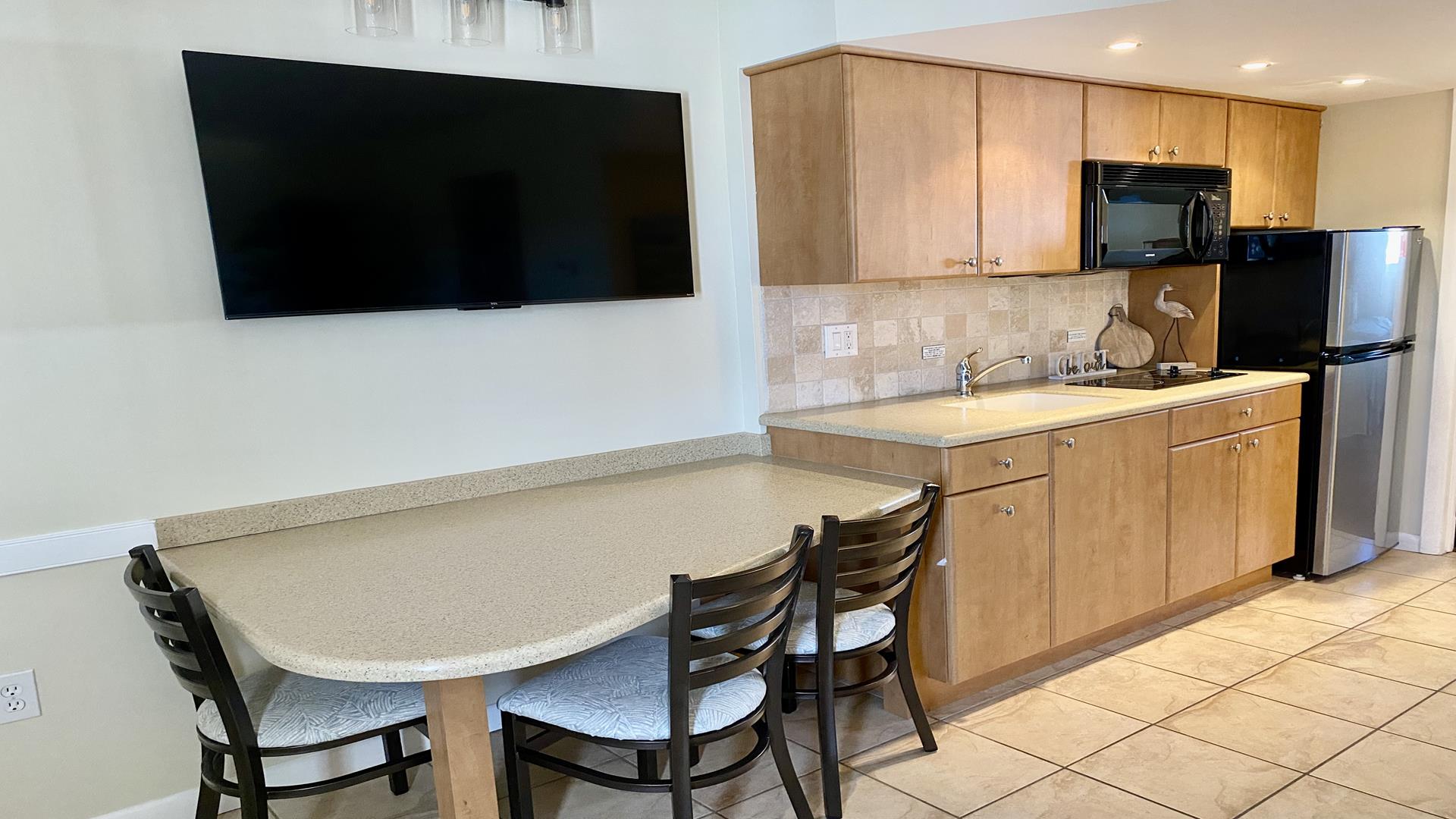 7888 Dune Drive, Avalon (1 Block to Beach)