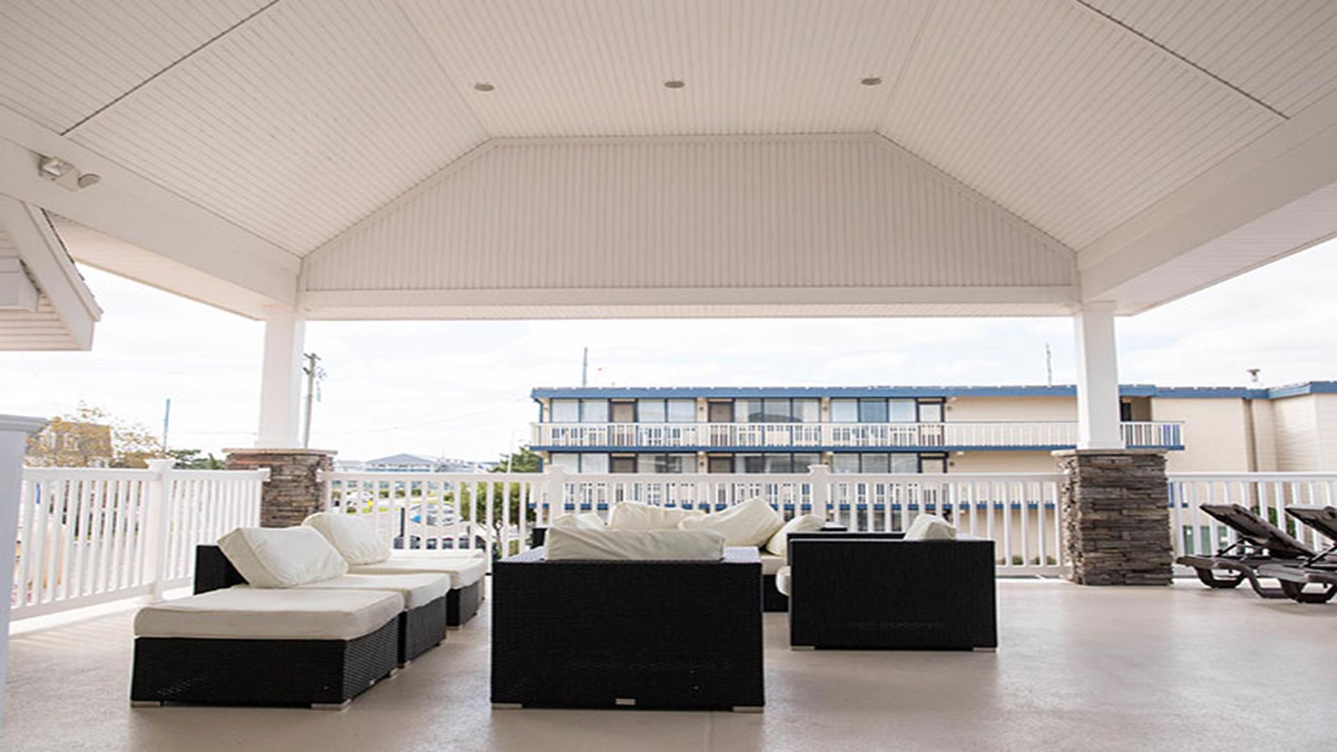 7888 Dune Drive, Avalon (1 Block to Beach)