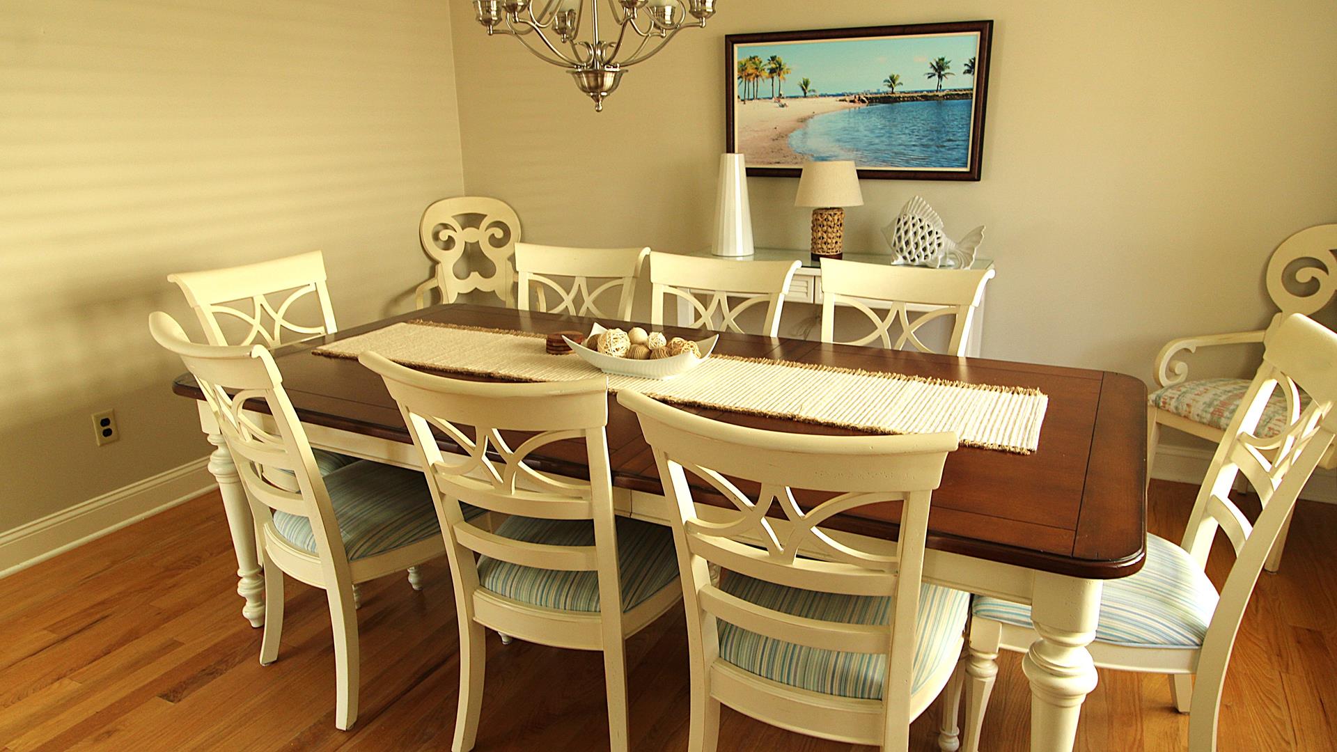 Comfortable Beach Home/Two Blocks from Beach