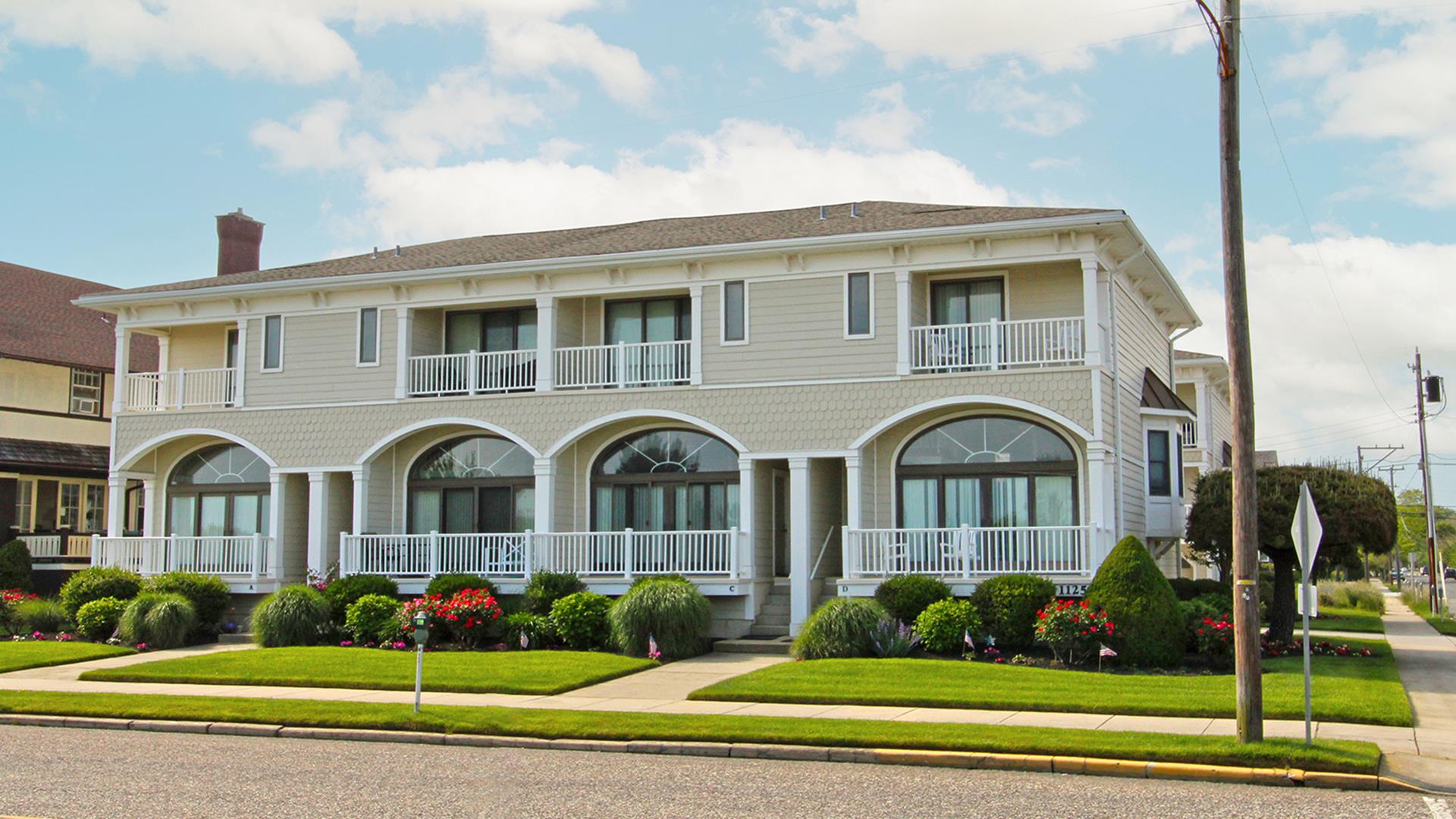 1125 Beach Ave., Unit E