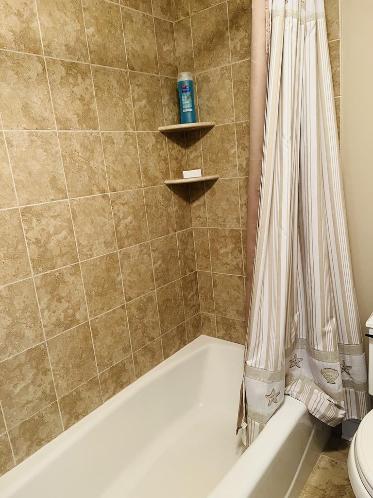 Beach Front Beauty - 4 Bedrooms! | Photo 16