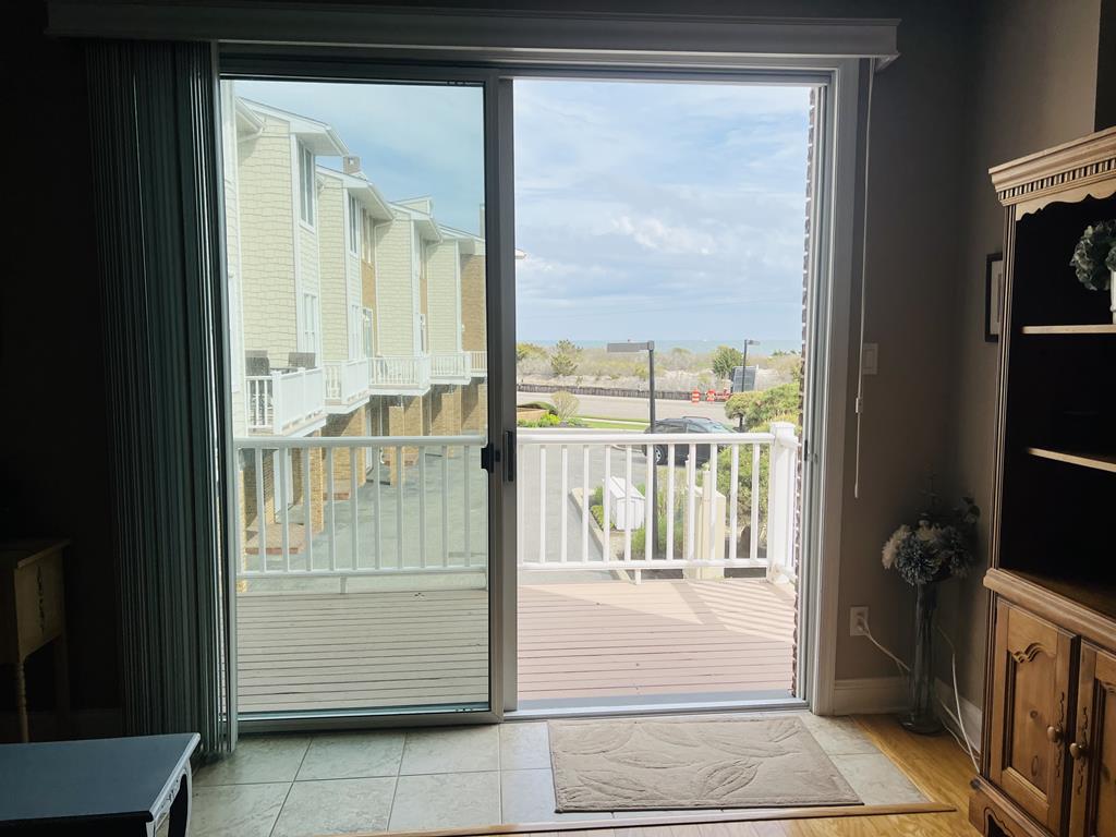 Beach Front Beauty - 4 Bedrooms! | Photo 25