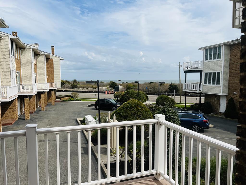 Beach Front Beauty - 4 Bedrooms! | Photo 26