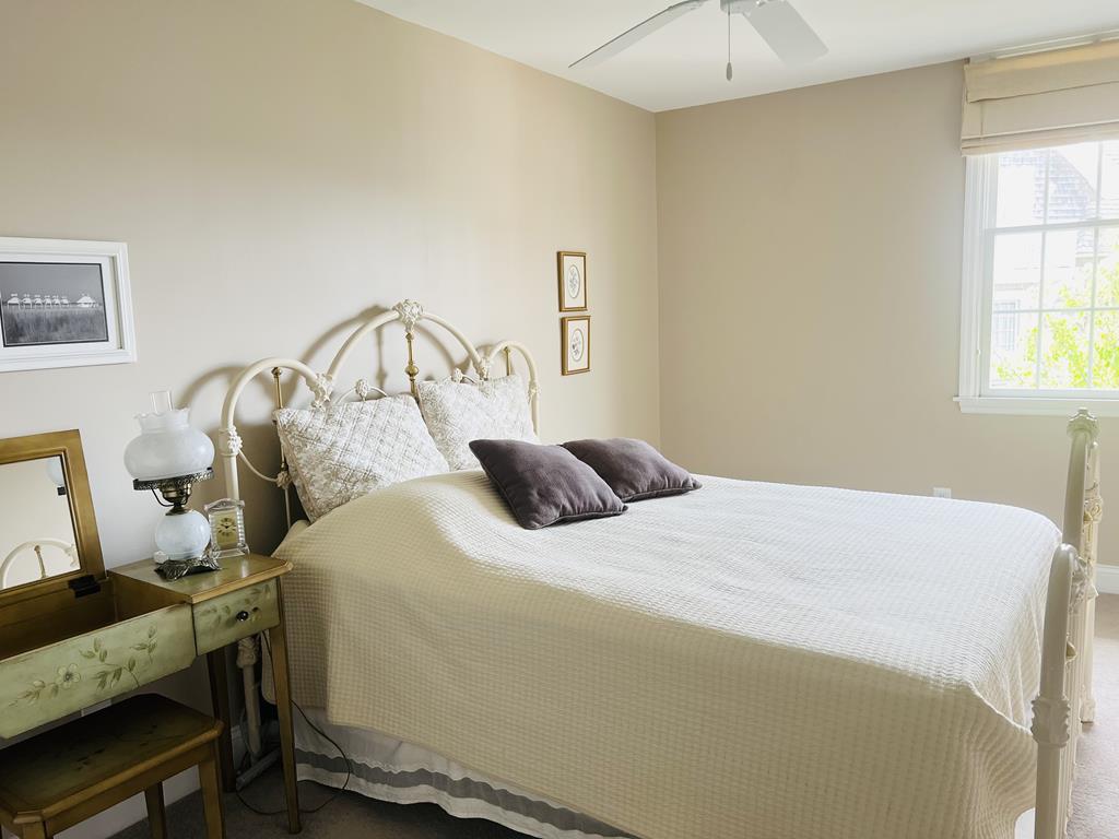 Beach Front Beauty - 4 Bedrooms! | Photo 8