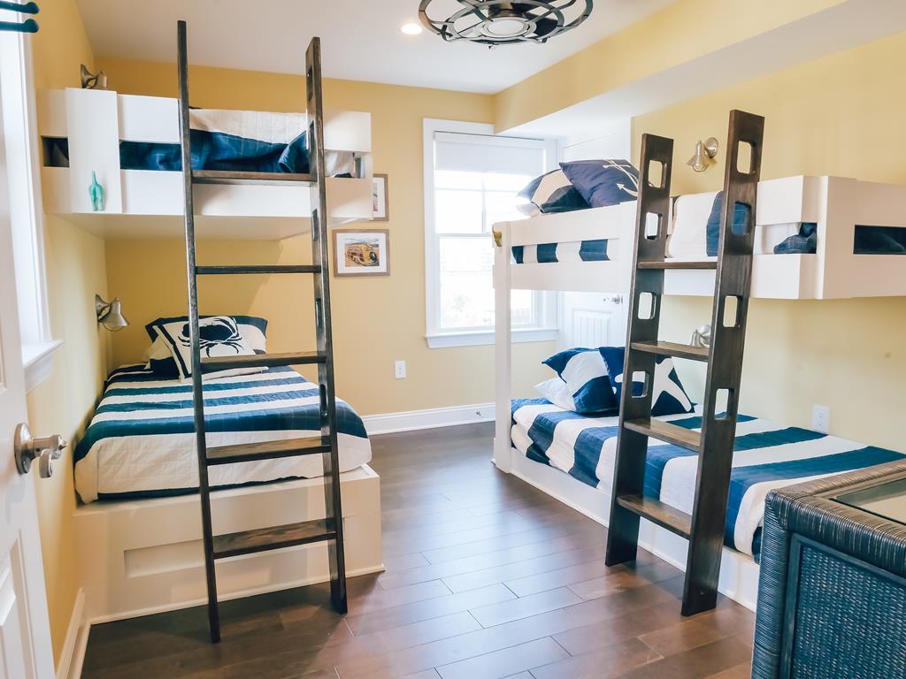 Pool - Center of Town - sleeps 16 ppl | Photo 20